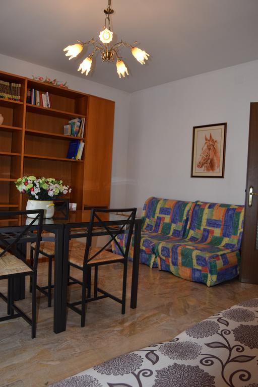 Casa Vacanza E Per Lavoro Elena E Carla Спинея Экстерьер фото